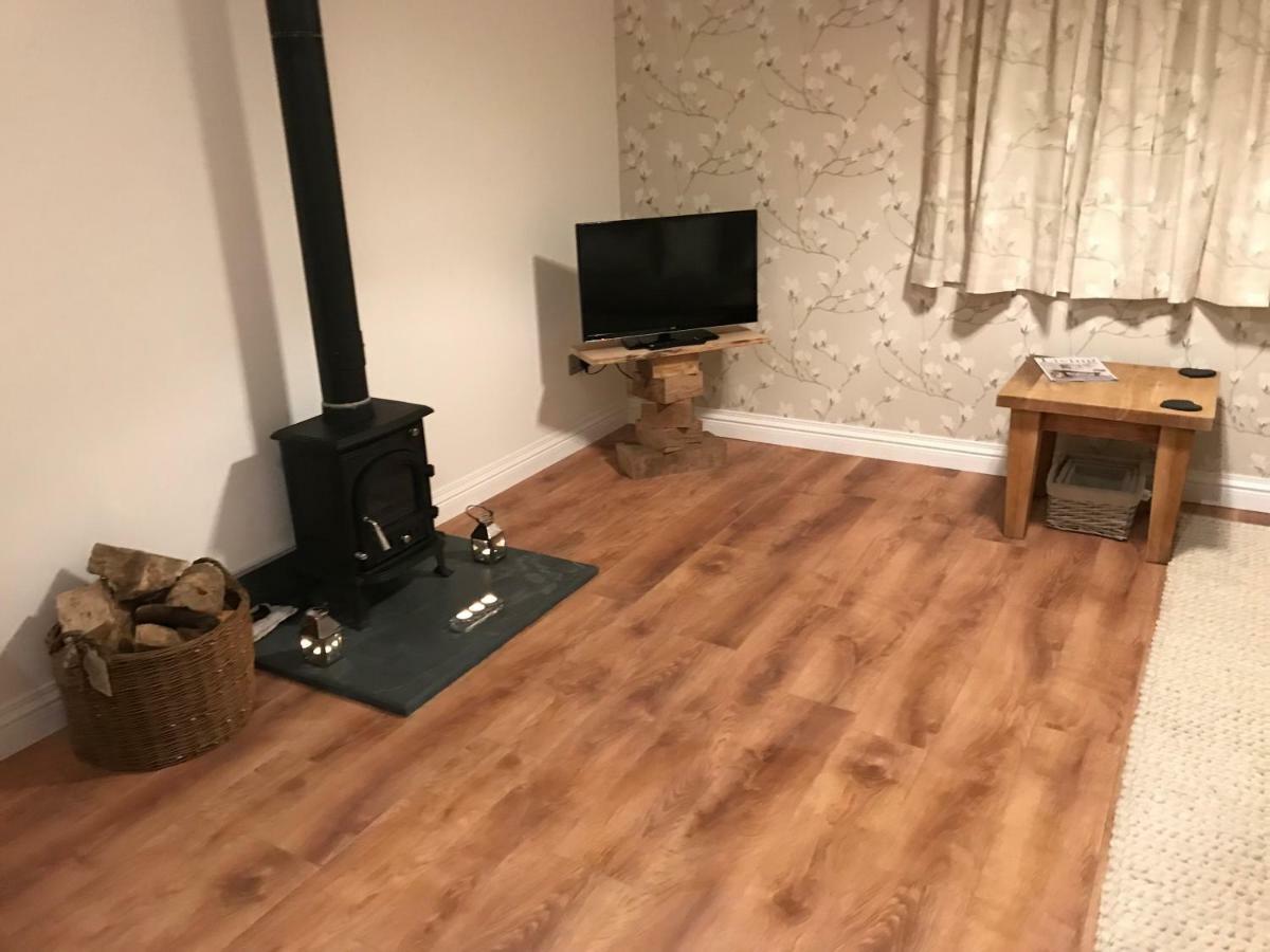 Thrush Nest Cottages - Wren Cottage Sleeps 4, 2 Bedrooms & Stable Cottage Sleeps 2, 1 Bedroom 约克 外观 照片