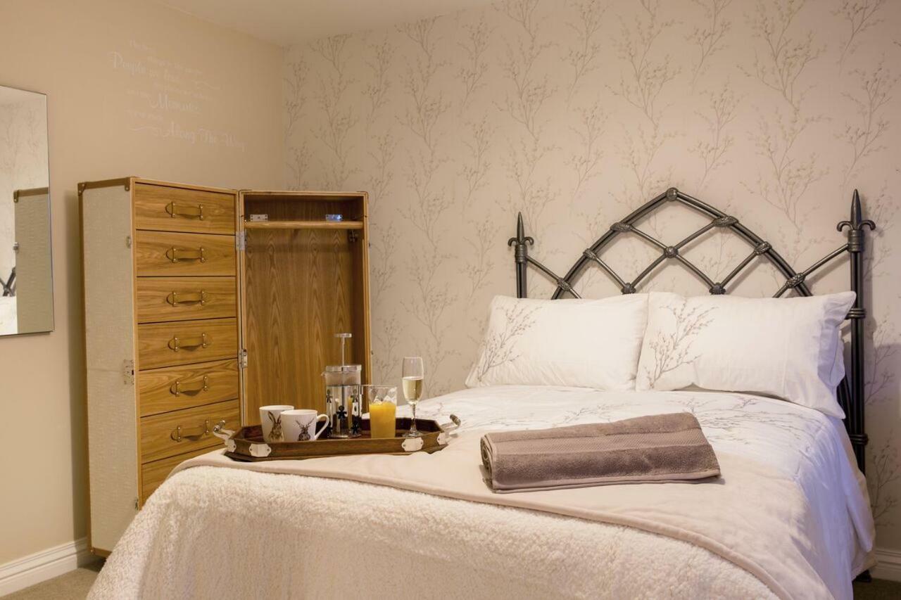Thrush Nest Cottages - Wren Cottage Sleeps 4, 2 Bedrooms & Stable Cottage Sleeps 2, 1 Bedroom 约克 外观 照片