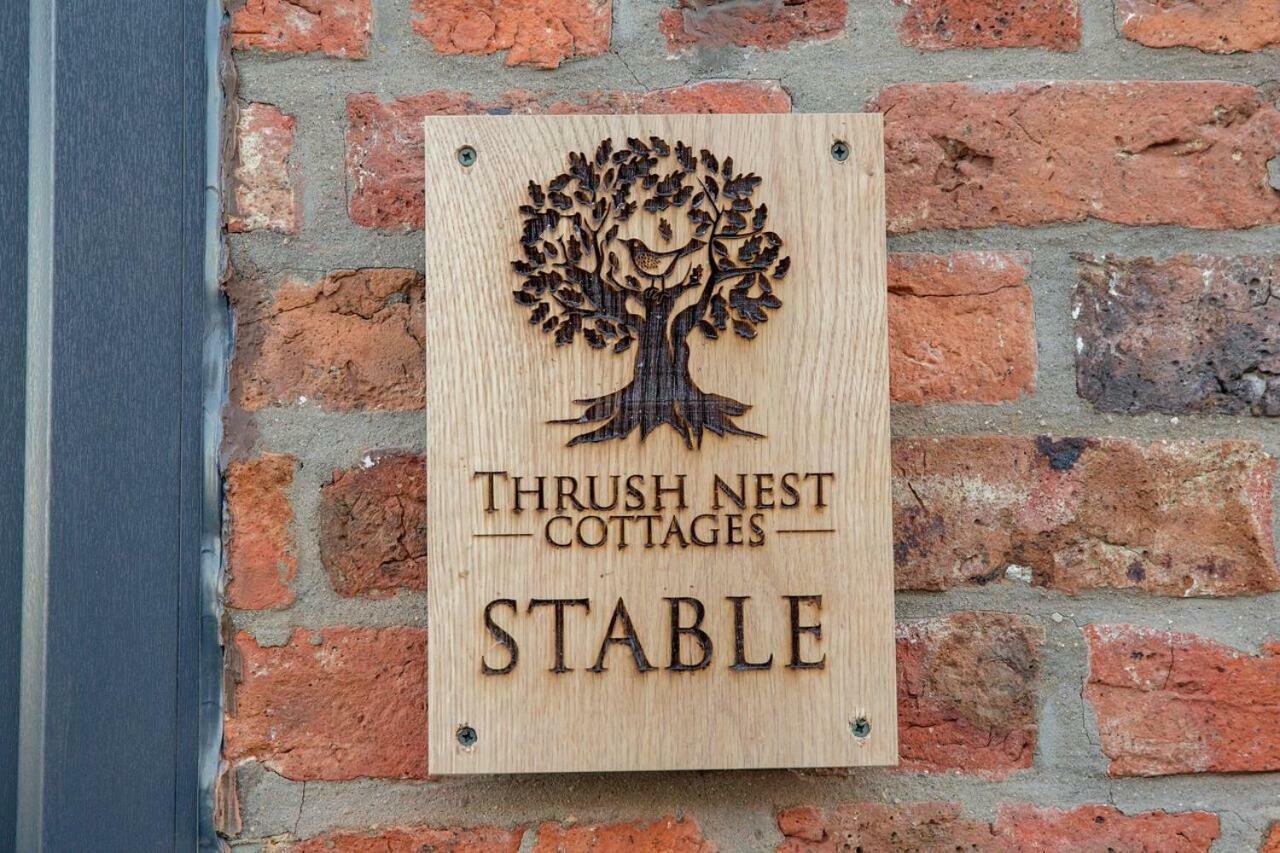 Thrush Nest Cottages - Wren Cottage Sleeps 4, 2 Bedrooms & Stable Cottage Sleeps 2, 1 Bedroom 约克 外观 照片
